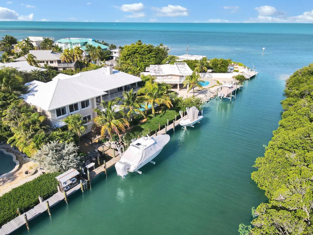 430 Palm Drive, ISLAMORADA