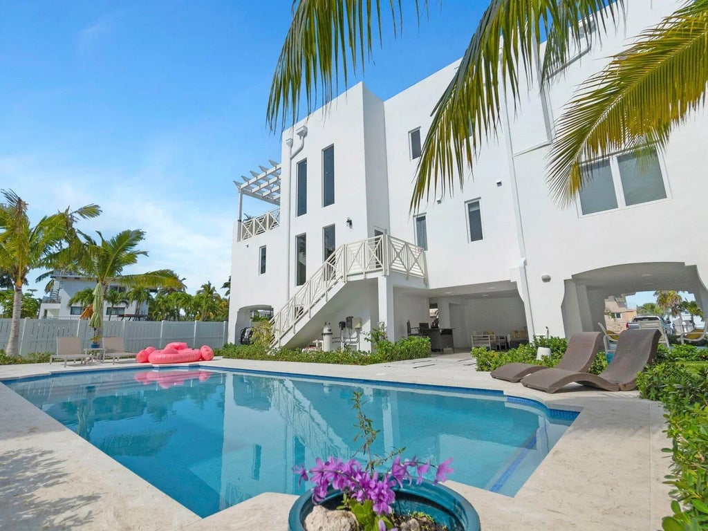 317 E Seaview Drive 1, Duck