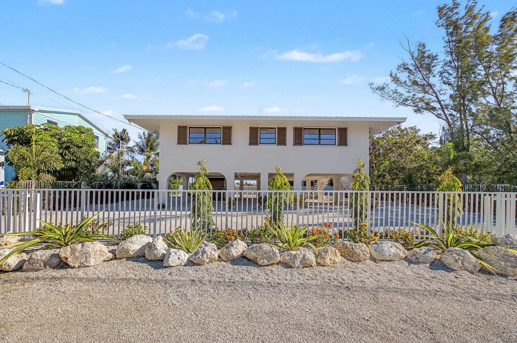 130 Brian Road, MARATHON