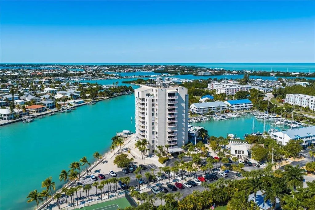 2000 Coco Plum Drive 601, MARATHON