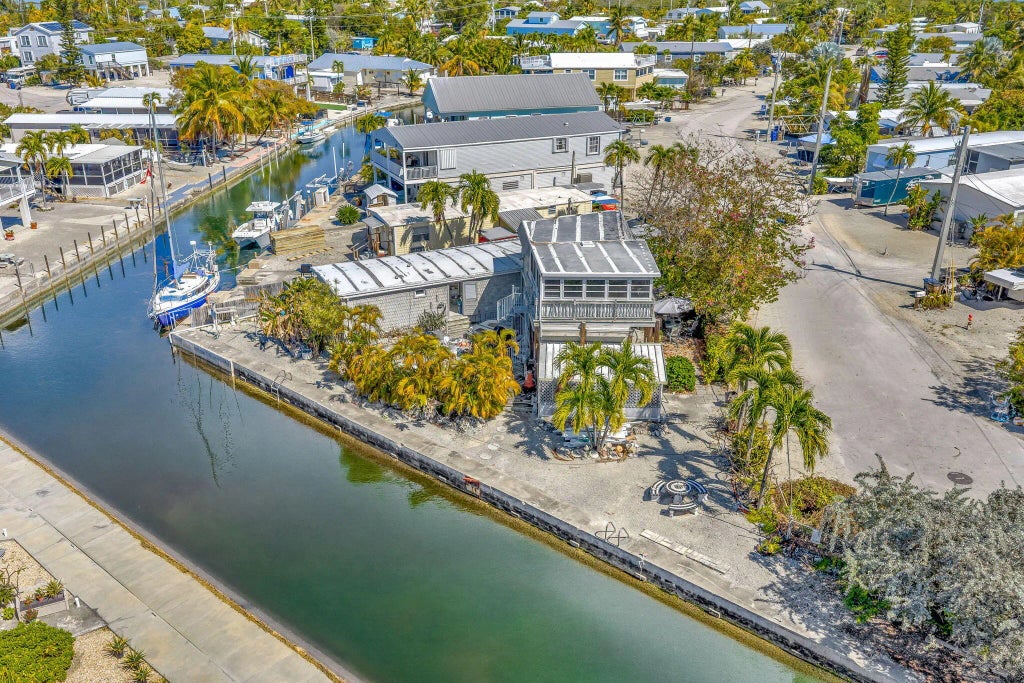 104 Sirius Lane, Geiger