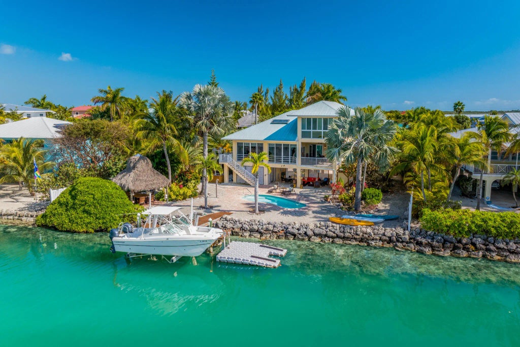 17041 Marlin Drive, Sugarloaf