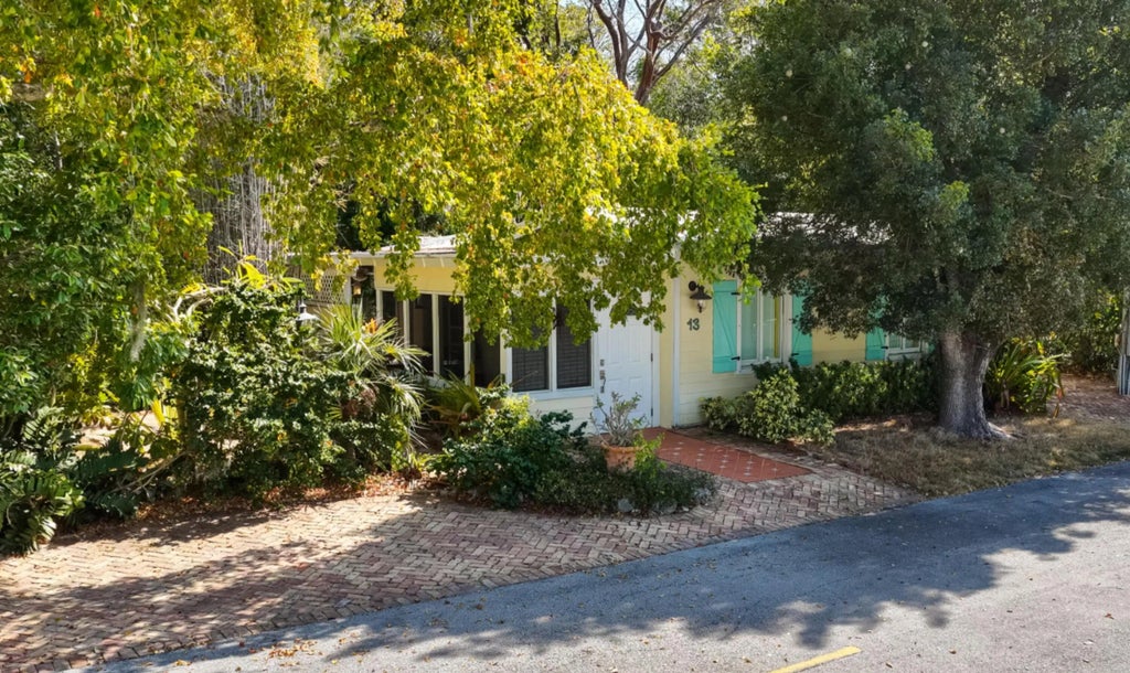 13 Pirates Drive, KEY LARGO