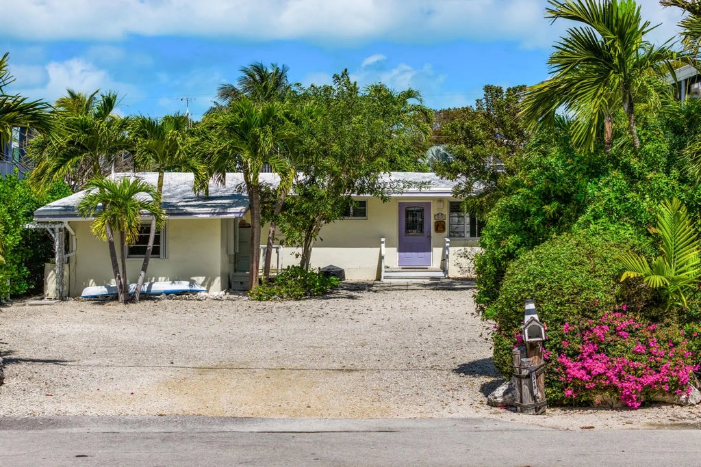 319 Woods Avenue, Tavernier