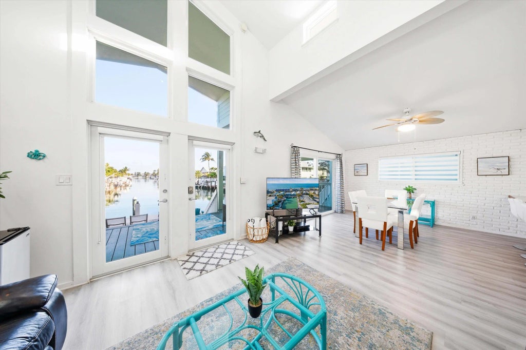 340-350 E Ocean Drive, MARATHON