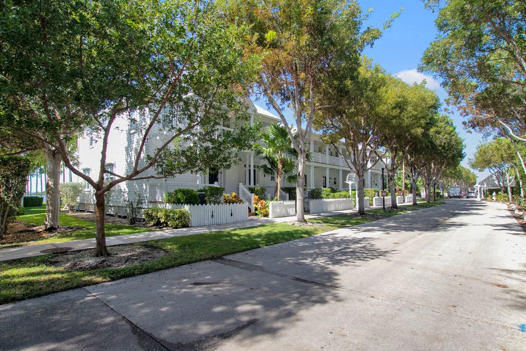 11600 1st Avenue Gulf 32, Marathon