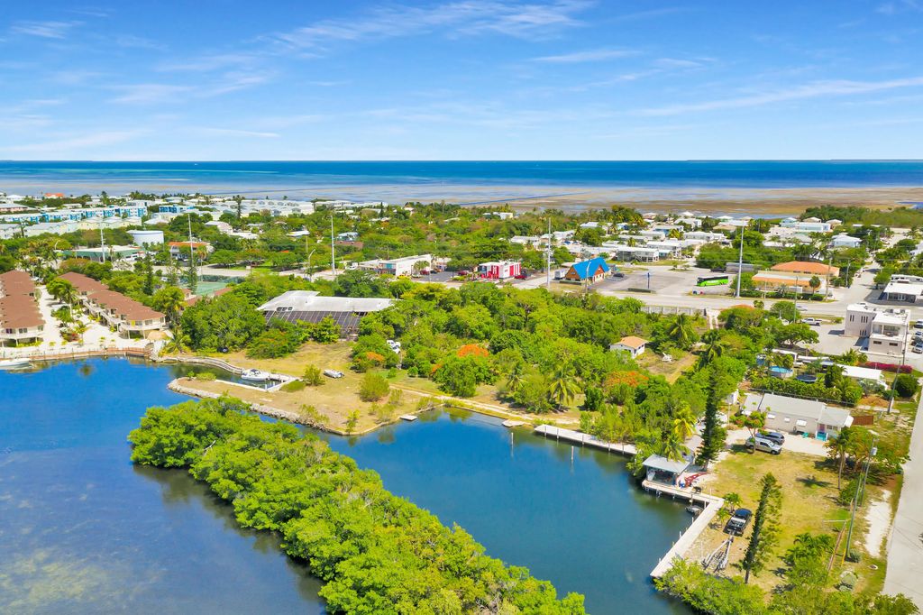 6500-6600 Overseas Highway, Marathon