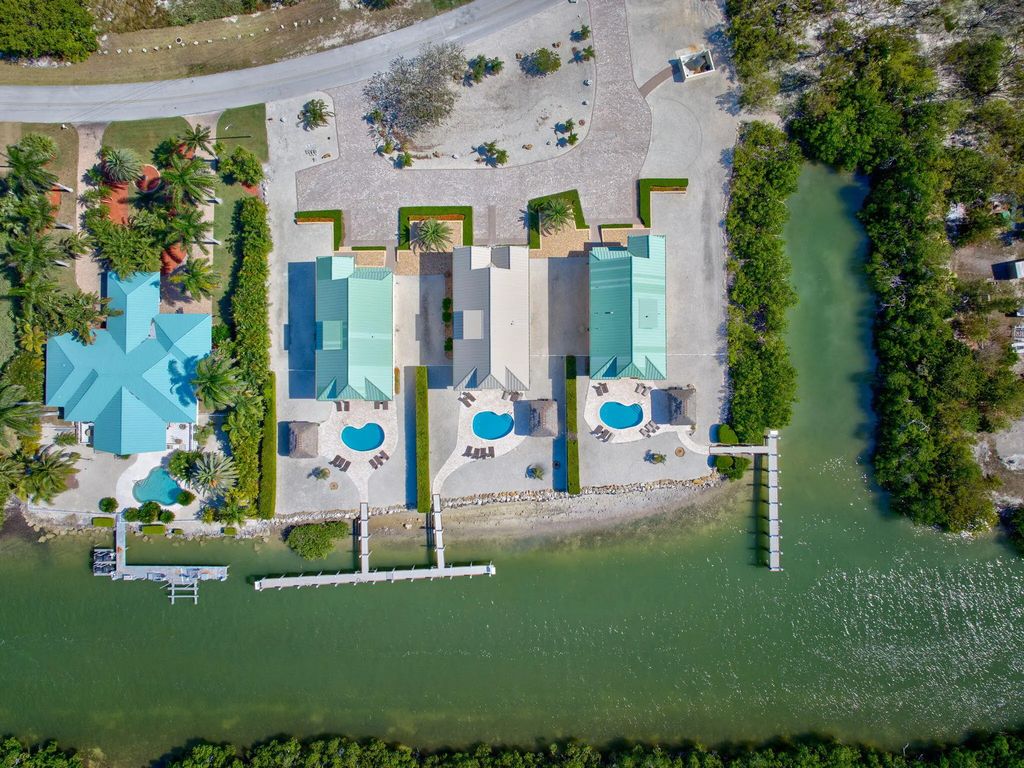 2394 Coco Plum Drive, Marathon