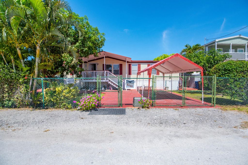 6460 Sunshine Street, Stock Island