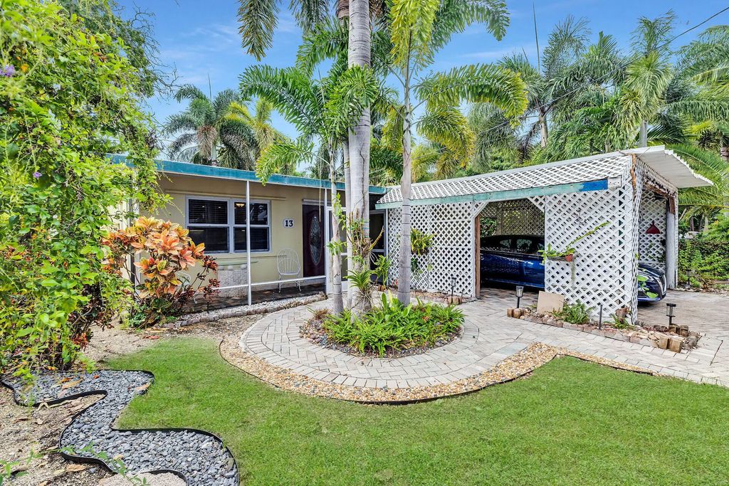 13 Bass Avenue, Key Largo