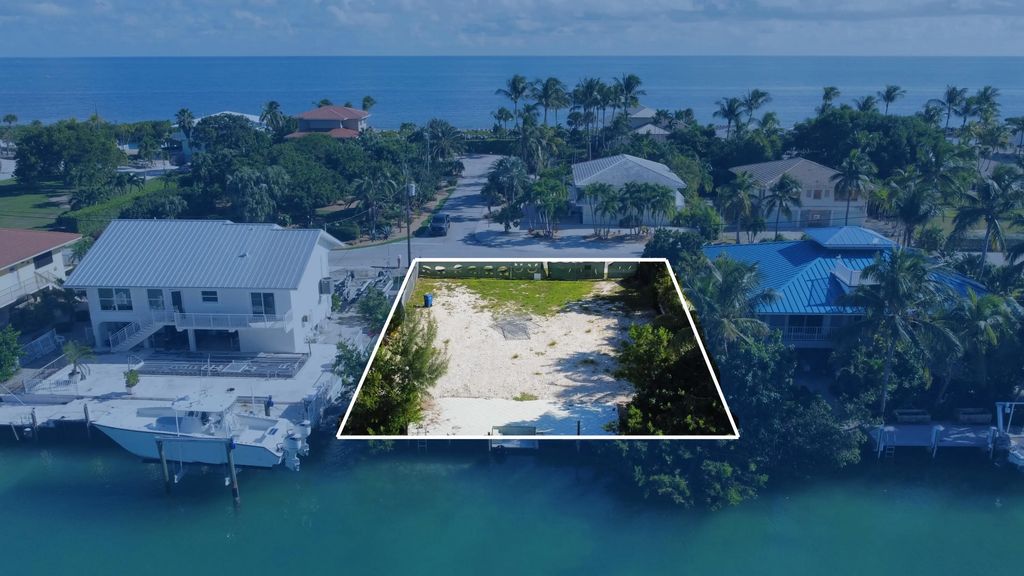 322 E Seaview Drive, Duck Key