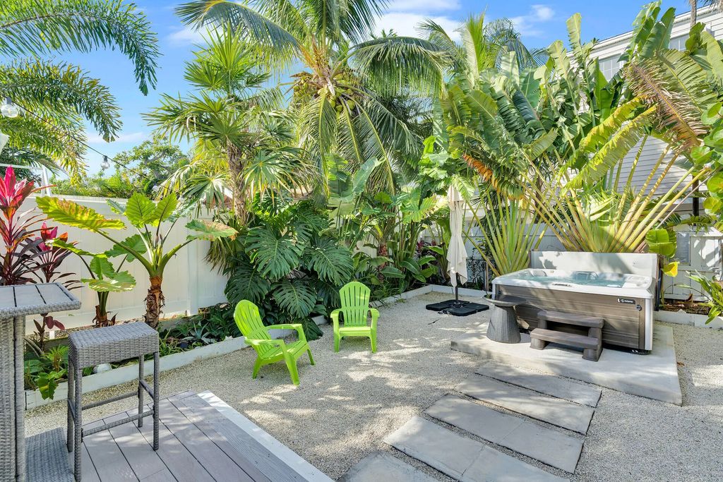 543 74th Street, Marathon