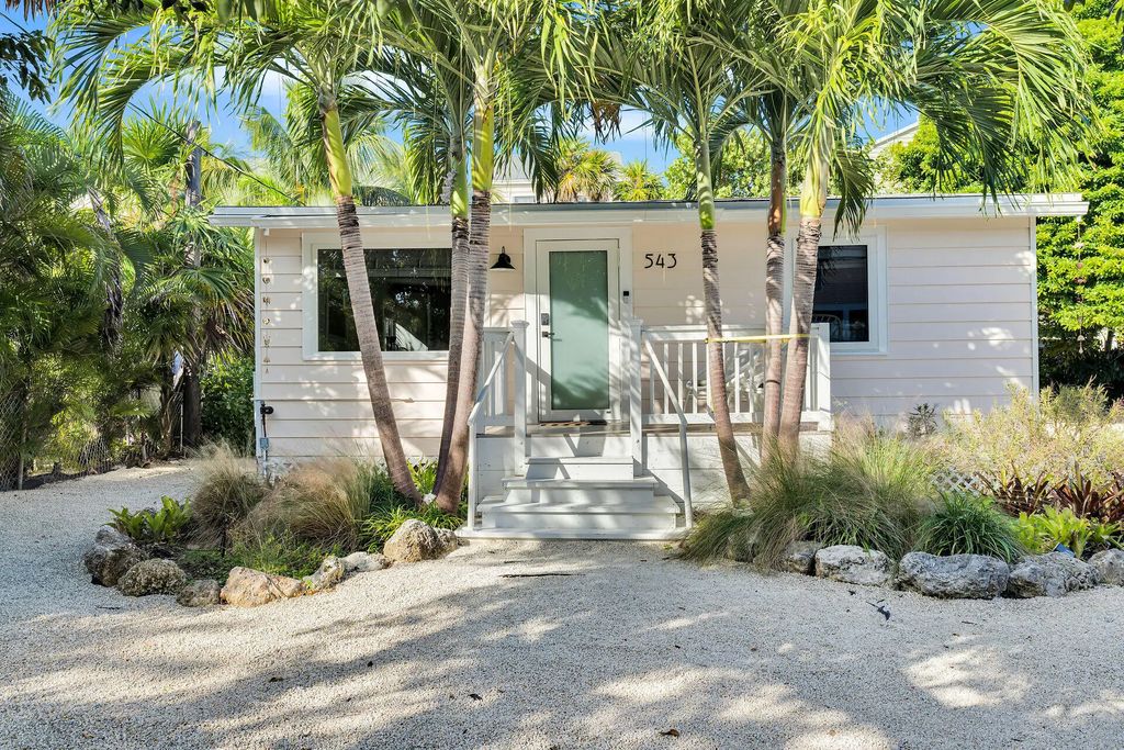 543 74th Street, Marathon