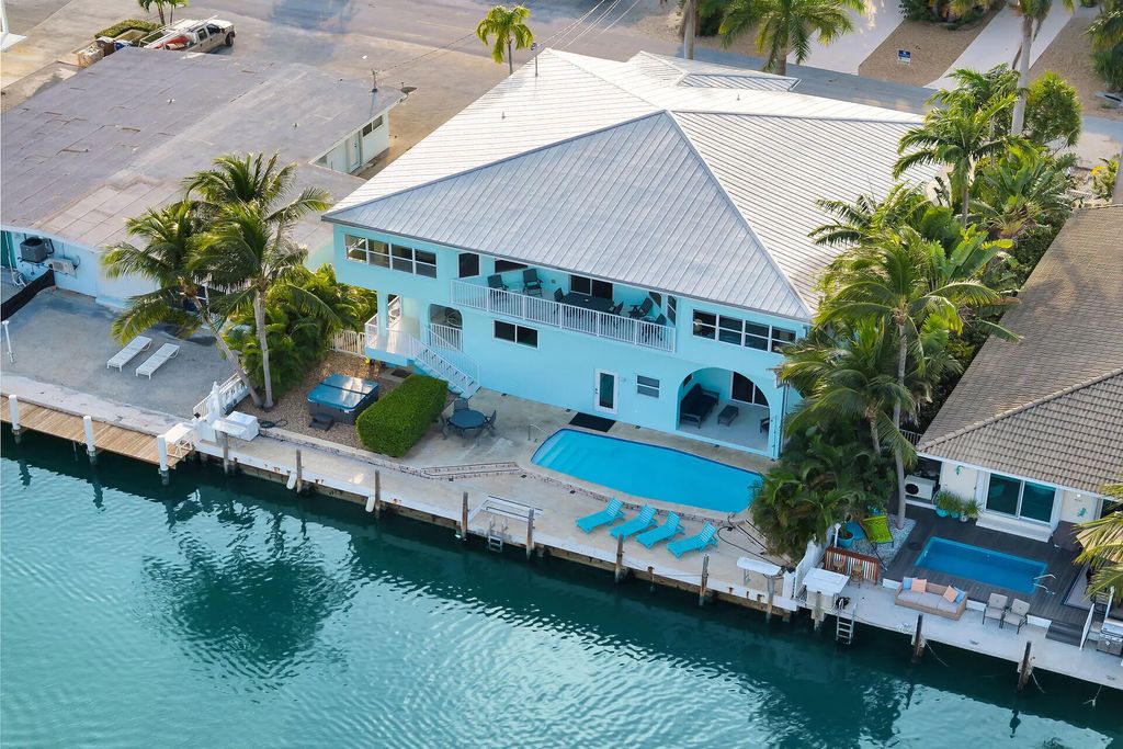 580 & 590 10th Street, Key Colony