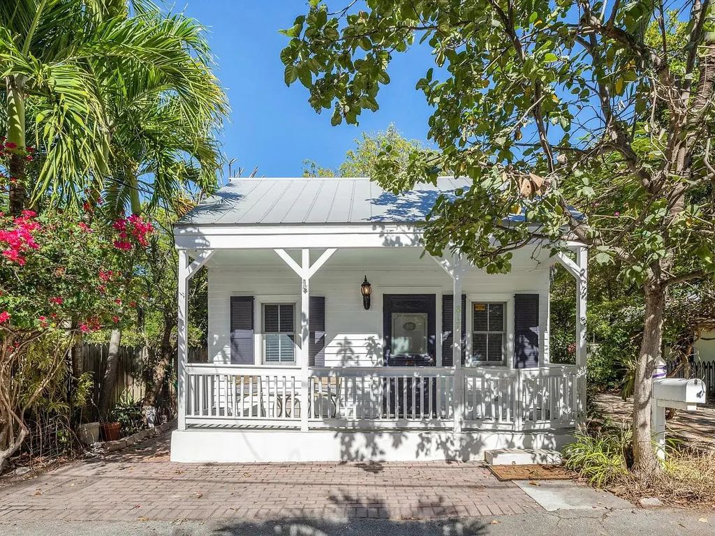 817 Terry Lane, Key West