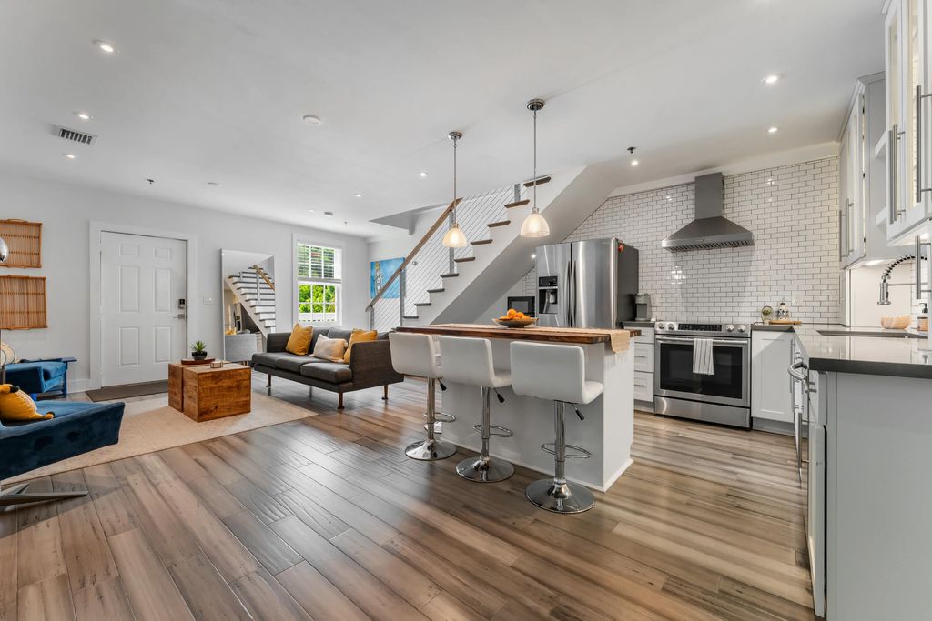 1014 Truman Avenue 202, Key West