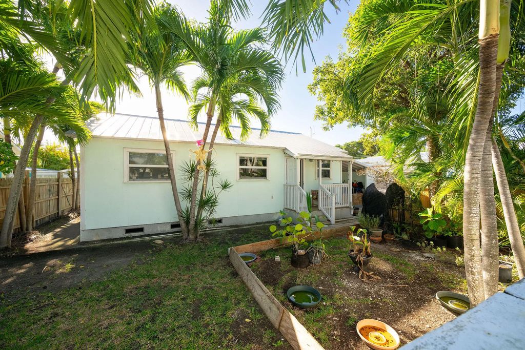 2004 Patterson Avenue, Key West