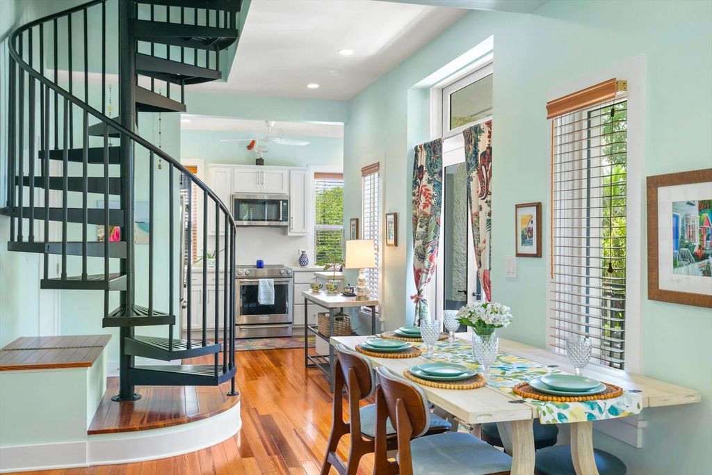 617 Fleming Street Apt 4, Key West