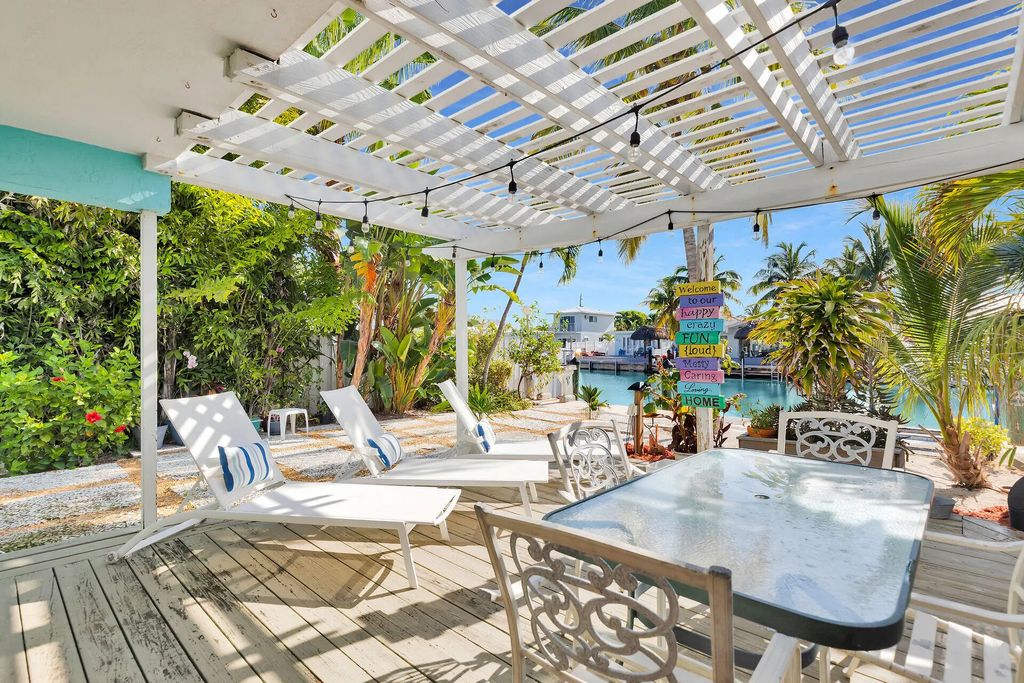 190 10th Street 190, Key Colony