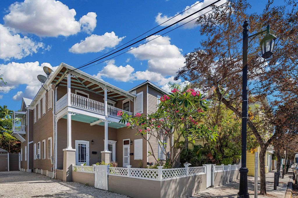 1104 Truman Avenue, Key West