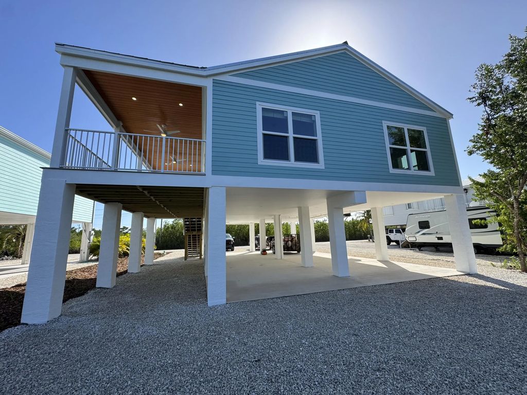 27215 Mariposa Road, Ramrod Key