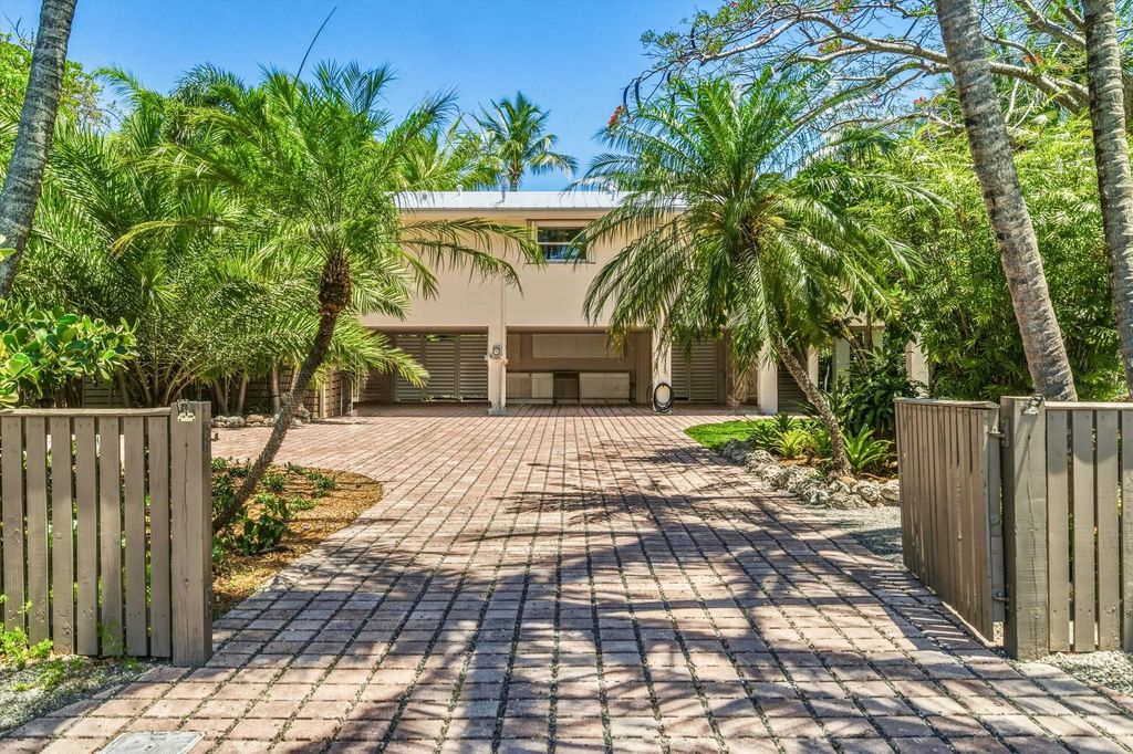 123 Venetian Way, Sugarloaf Key