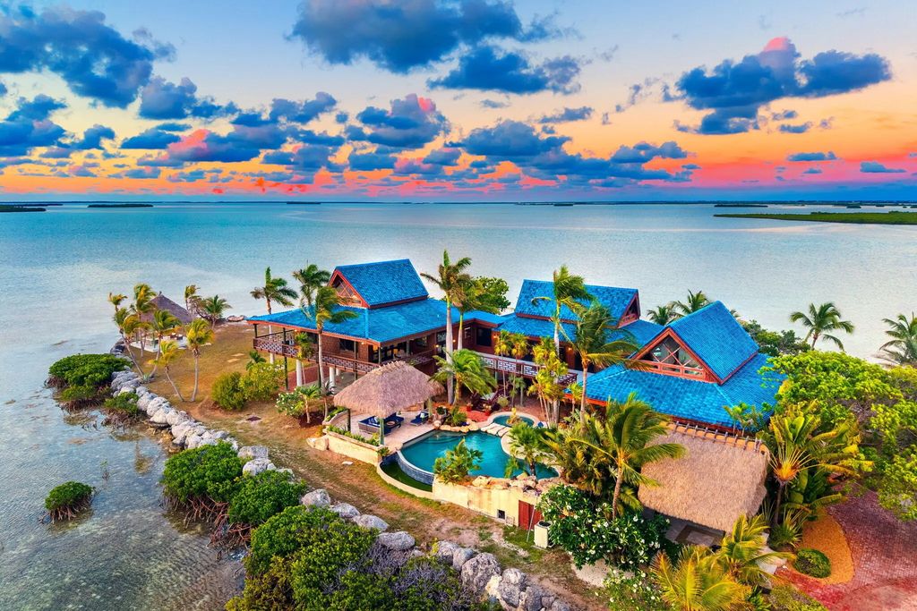 87 Cannon Royal Drive, Shark Key