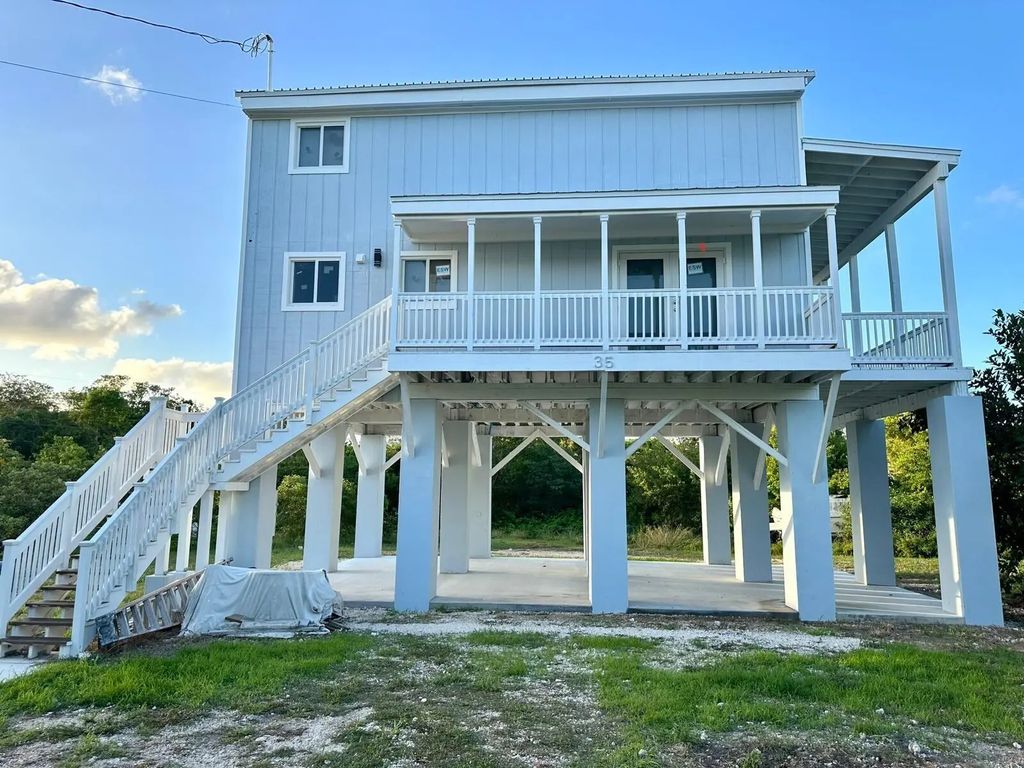 35 Atlantic Drive, Key Largo
