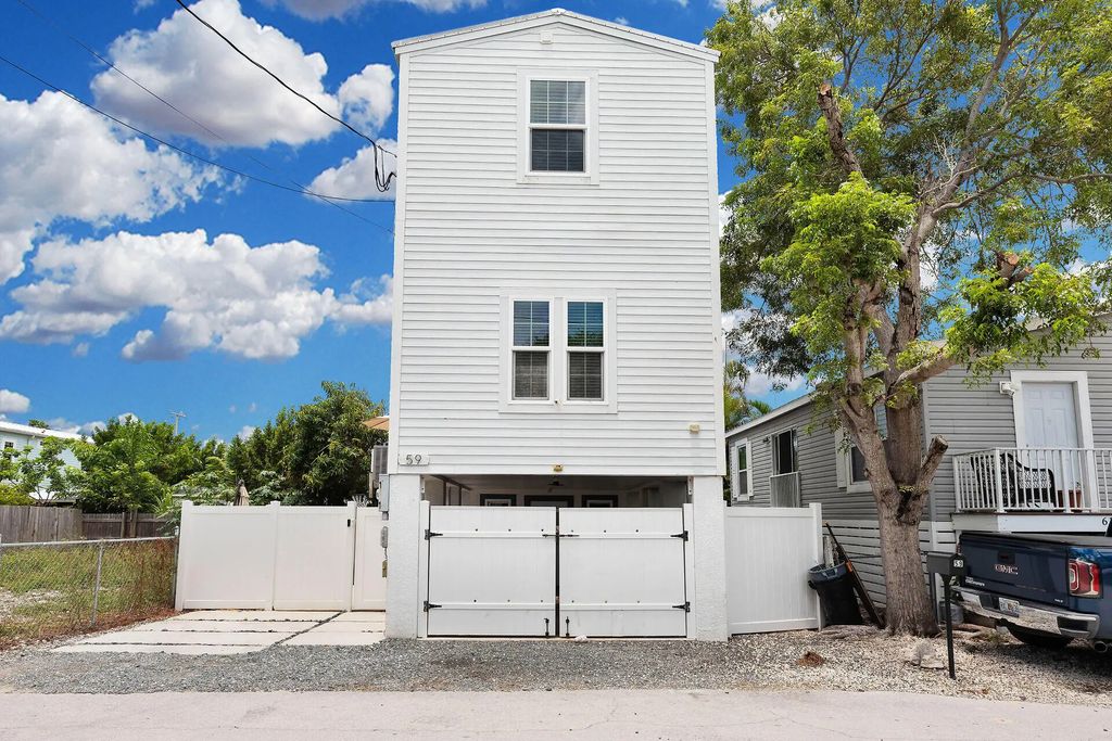 59 Ed Swift Road, Big Coppitt