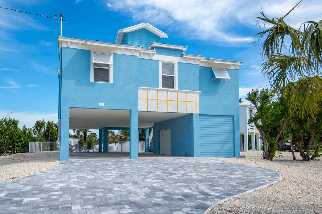 101 Avenue D, Marathon