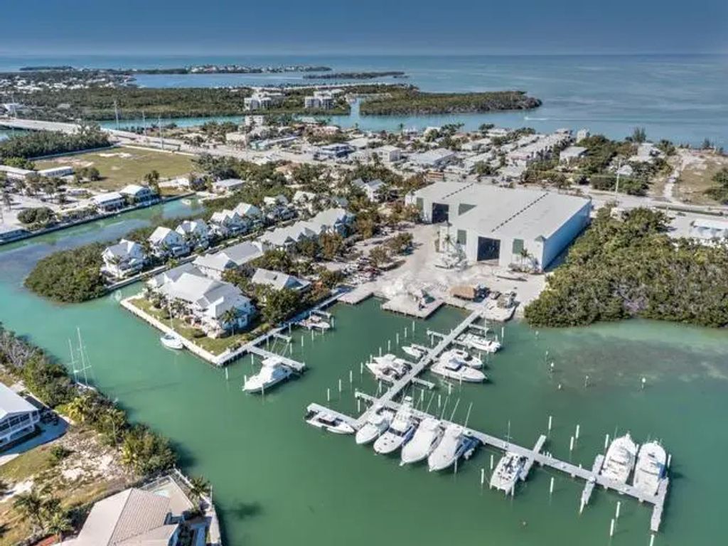 12411 Overseas Highway 4c, Marathon