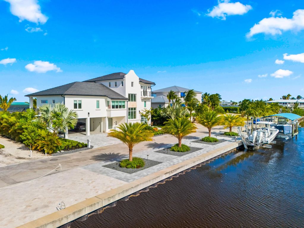 128 Sunrise Drive, Marathon