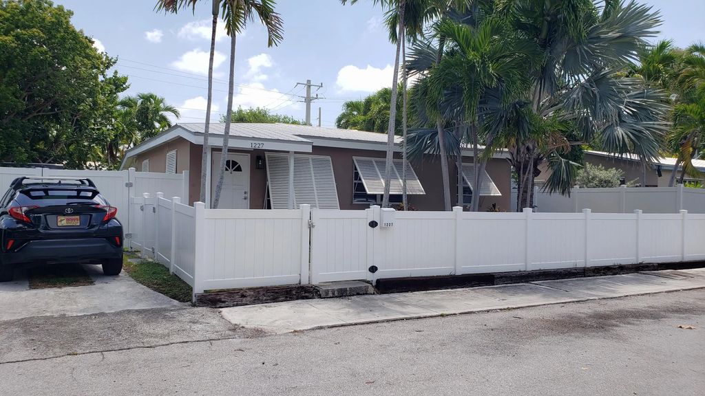 1227 20th, Key West