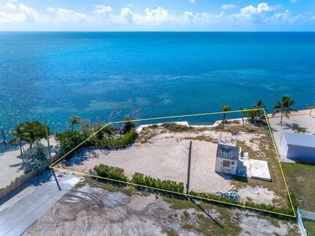 1235 83rd Street Ocean Street, Marathon