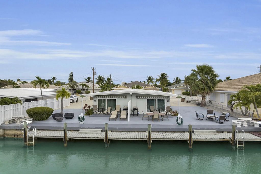 281 & 291 10th Street, Key Colony