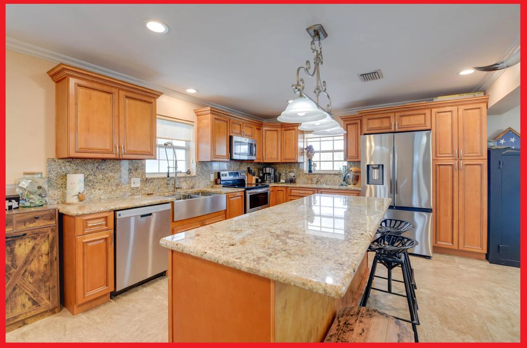 706 E Caribbean Drive, Summerland Key