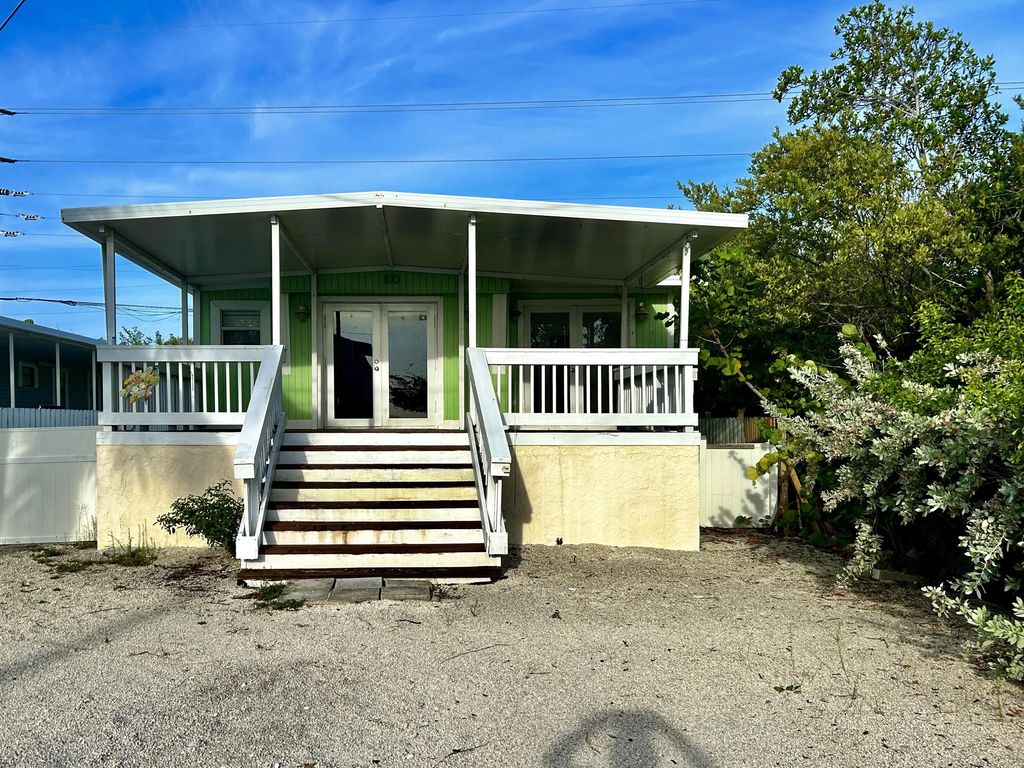 100 Sunset Lane, Key Largo