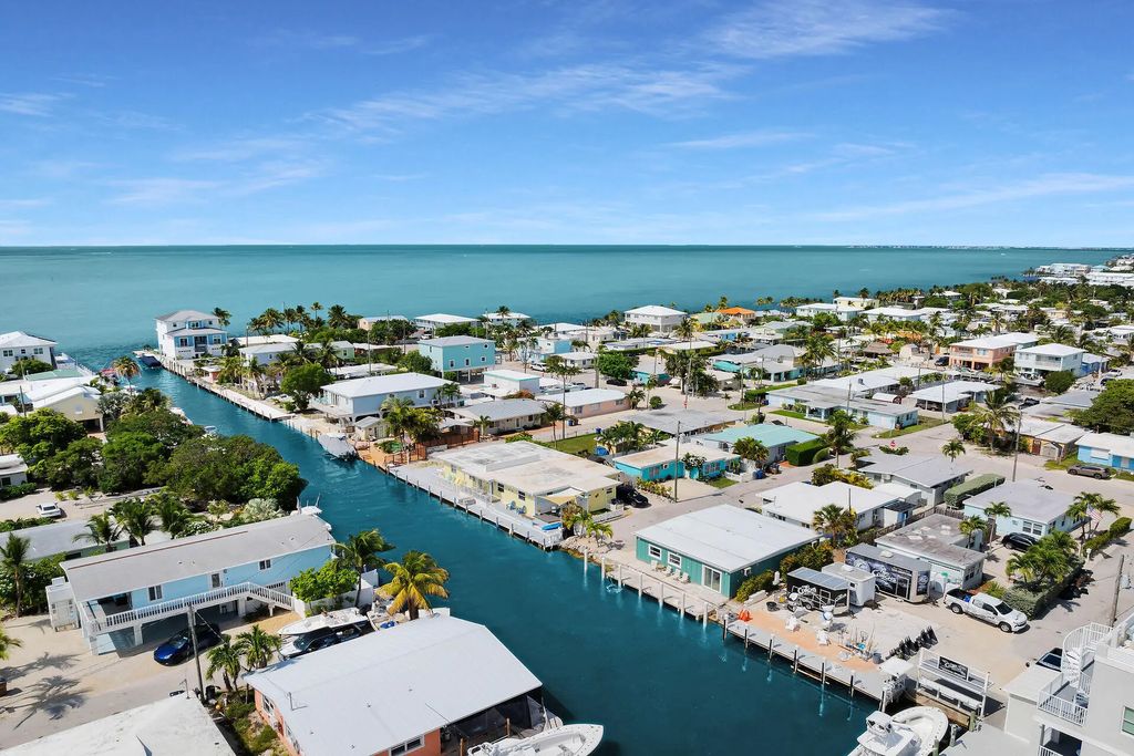 11490 2nd Avenue Ocean, Marathon