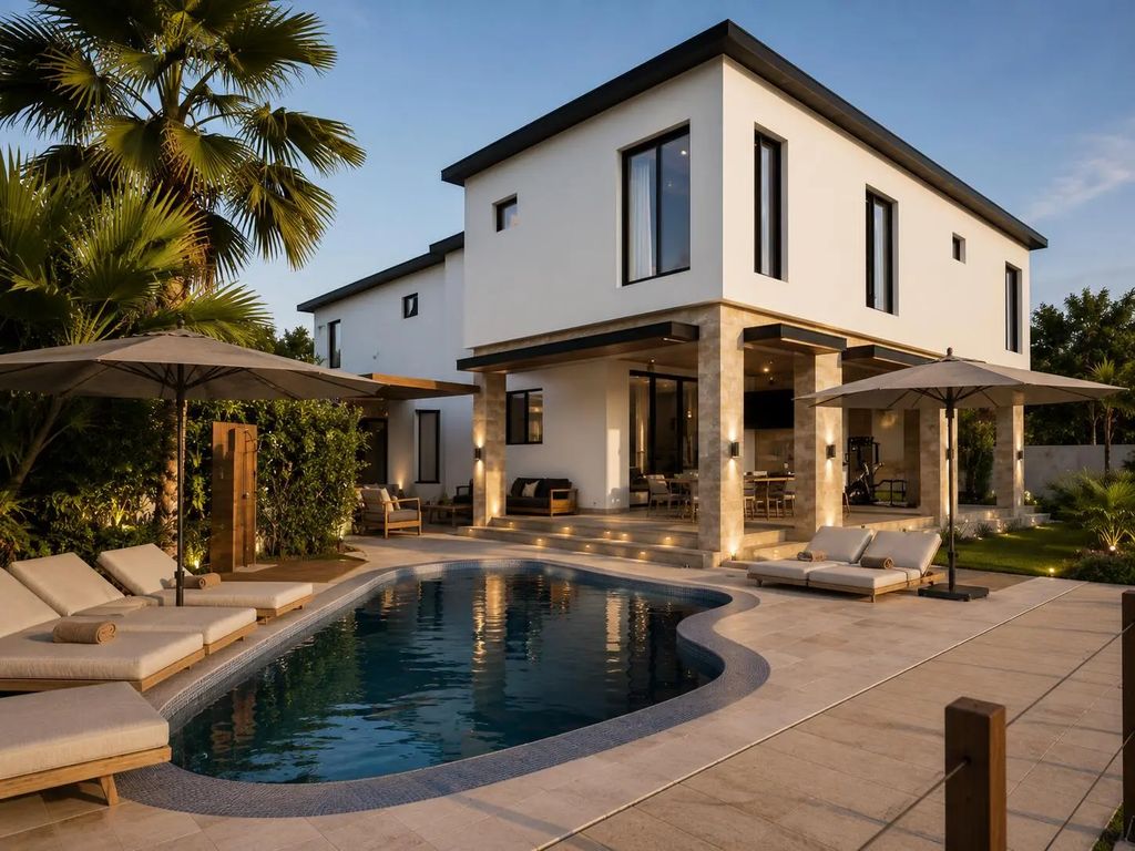 1000 W Ocean Drive, Key Colony