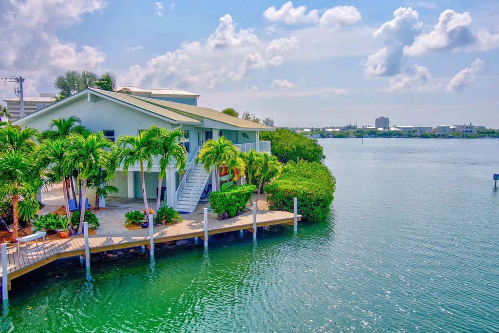 101 N Coral Lane, Key Colony