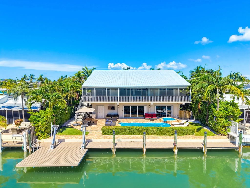 420 11th Street, Key Colony