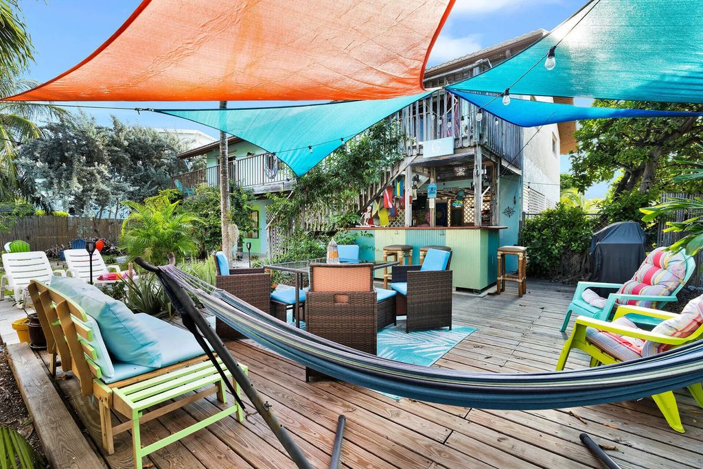422 Calle Limon, Marathon