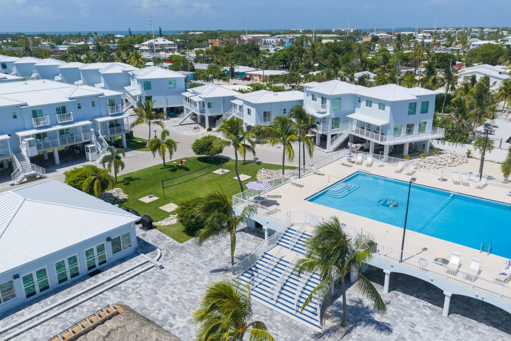 10877 Overseas Highway 111, Marathon