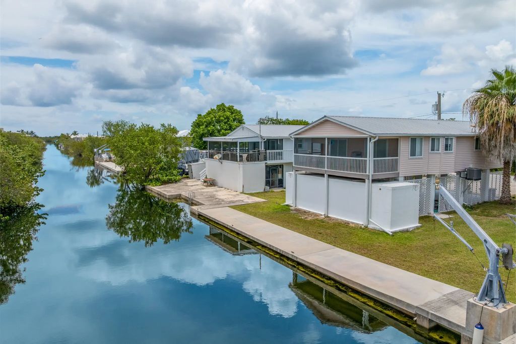 4016 Dorn Road, Big Torch Key