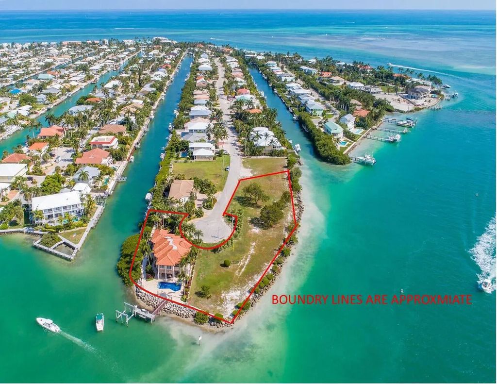 390 13th Street, Key Colony