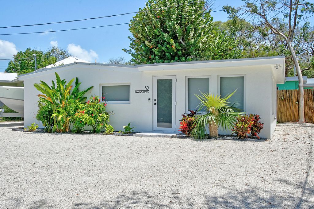32 Pirates Drive, Key Largo