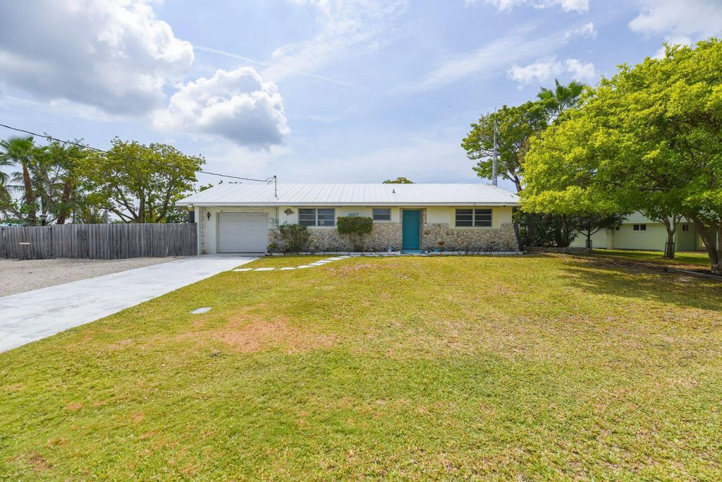 1817 Watson Boulevard, Big Pine Key