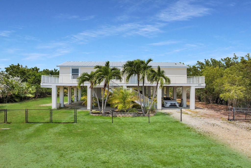 203 Peachtree Avenue, Marathon