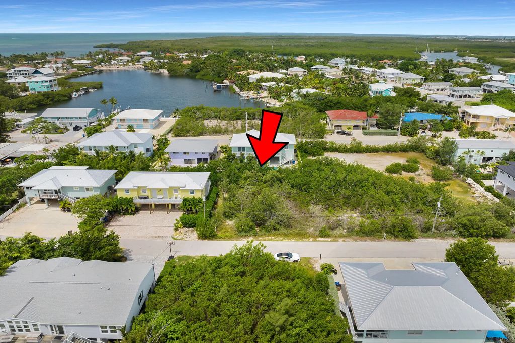 408 Calle Limon, Marathon