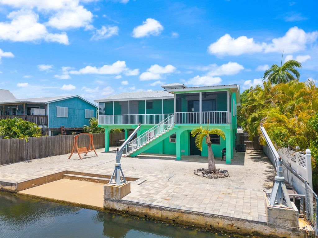27416 Martinique Lane, Ramrod Key